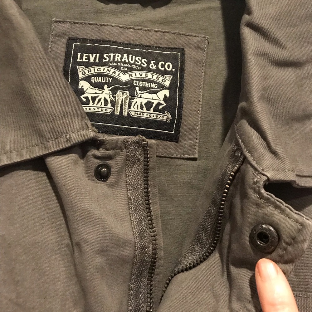 Levi’s jacket - Picture 2 of 4